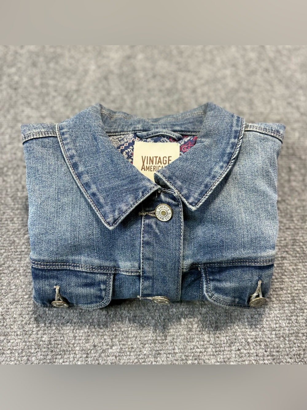 Vintage America Blues Denim Jacket Womens Size Small Medium Wash Blue
Trucker